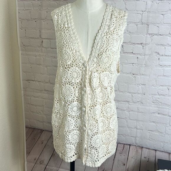 CASUAL CORNER VINTAGE CROCHET KNIT VEST/ CARDIGAN - Picture 1 of 8